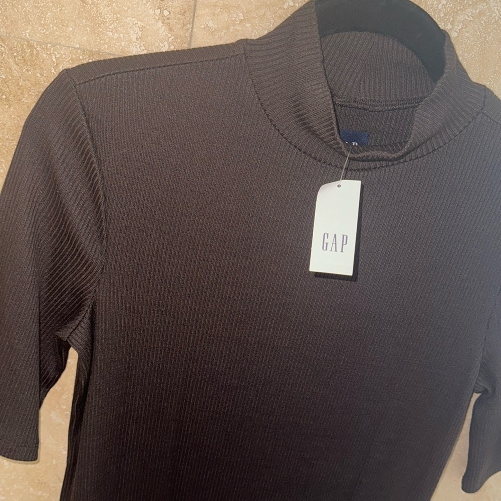 NWT GAP Mockneck MIDI Dress- Brown Medium
8148 - Picture 3 of 4